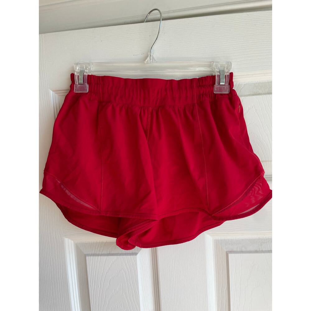 Lululemon Women’s Shorts
EUC